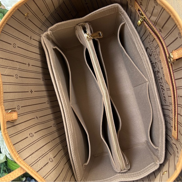 Louis Vuitton neverfull GM Monogram Tote Bag with dust bag organizer only - Picture 5 of 16